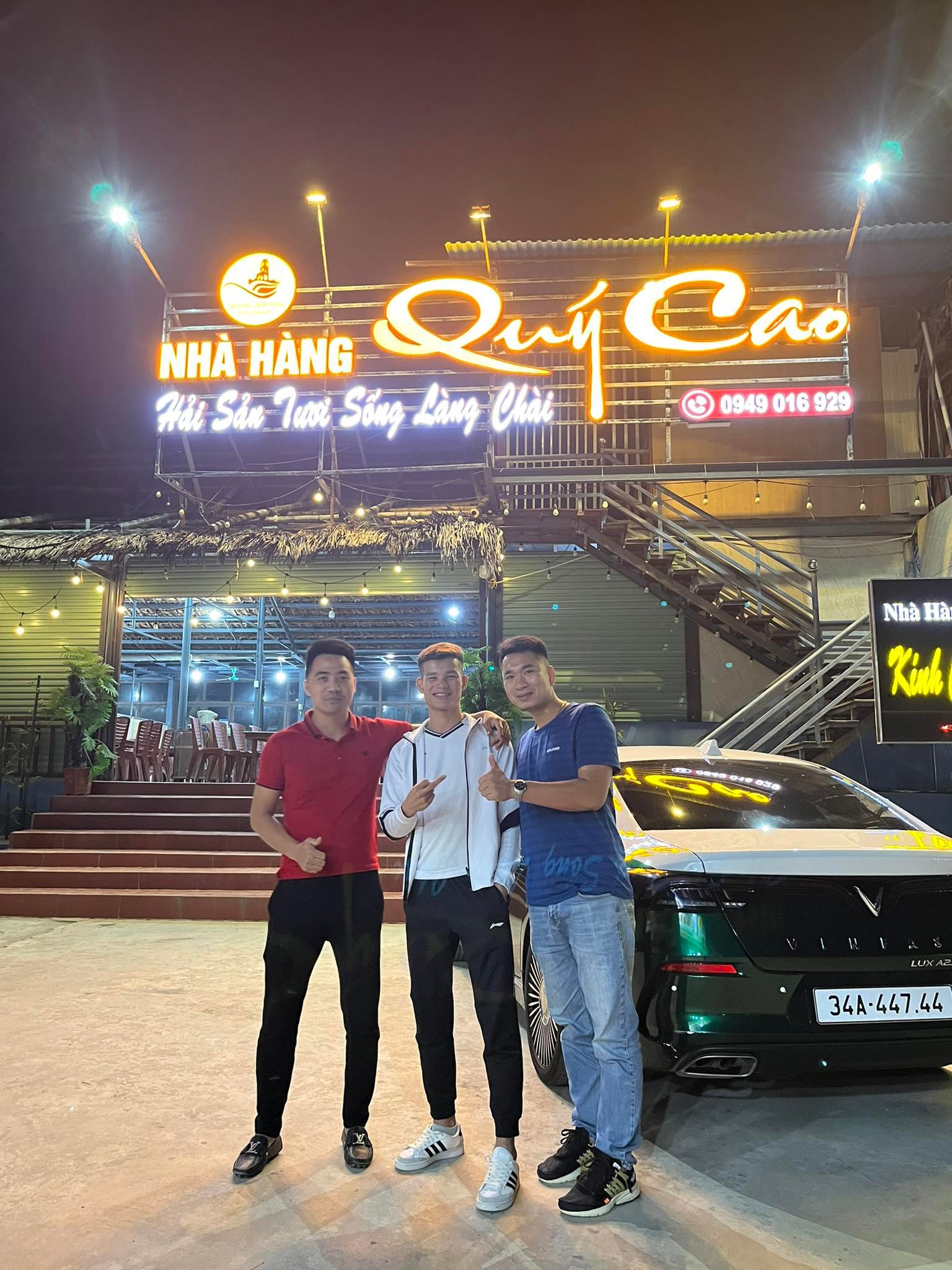 nhà hàng hải sản quý cao